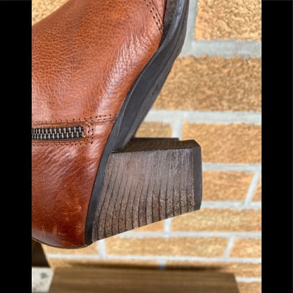 Paul Green Saddle Lea Natick Ankle Boot sz 9